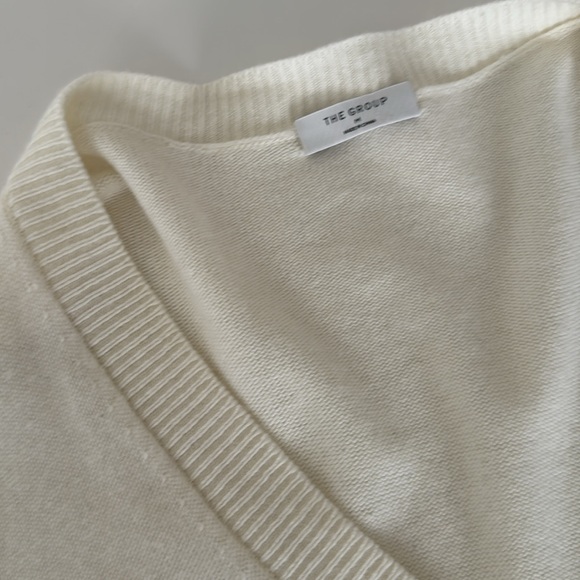 Aritzia - NOSTALGIA MERINO WOOL SWEATER - Light Birch - Picture 7 of 12